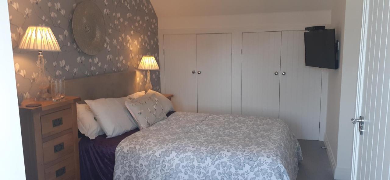 치체스터 Rookery View West Wittering 아파트 외부 사진